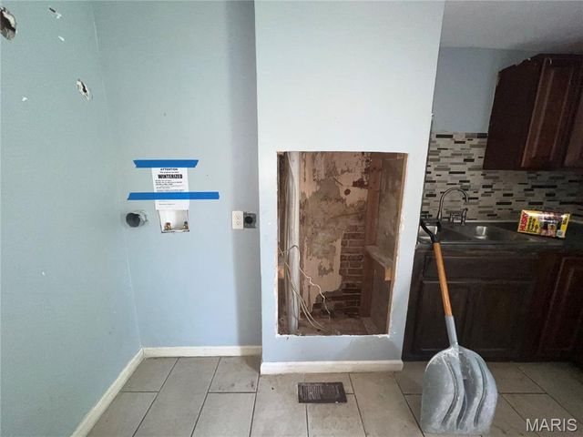 7909 Pennsylvania Avenue, St Louis, MO 63111