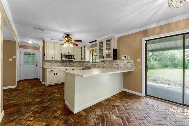 888 Sellers, Longville, LA 70652