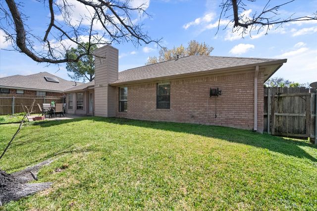 2207 Hunter View Court, Arlington, TX 76013