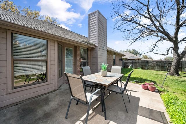 2207 Hunter View Court, Arlington, TX 76013