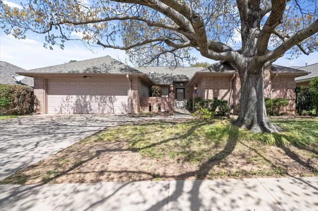 2207 Hunter View Court, Arlington, TX 76013