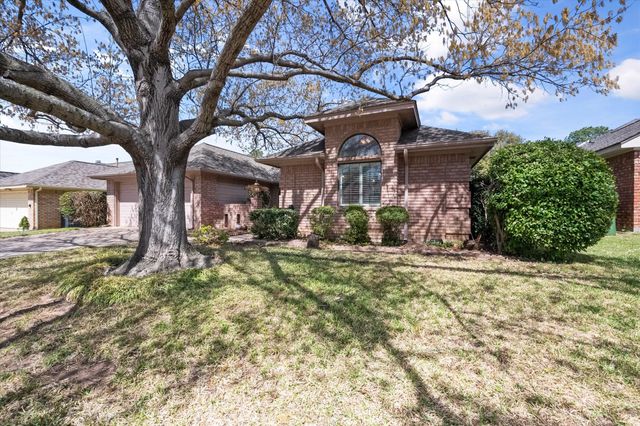 2207 Hunter View Court, Arlington, TX 76013