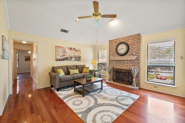 2207 Hunter View Court, Arlington, TX 76013