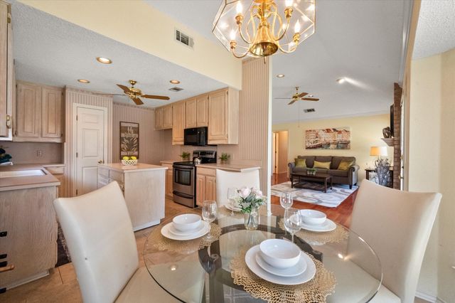 2207 Hunter View Court, Arlington, TX 76013