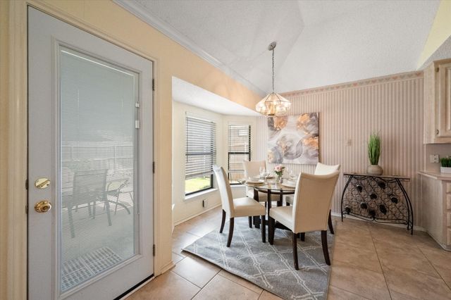 2207 Hunter View Court, Arlington, TX 76013