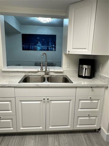 2055 SW 122nd Ave 425, Miami, FL 33175