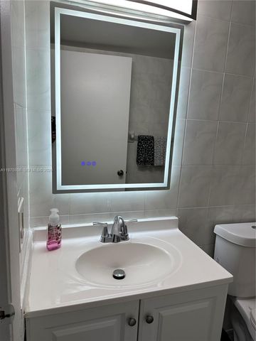 2055 SW 122nd Ave 425, Miami, FL 33175