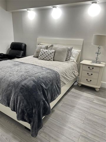 2055 SW 122nd Ave 425, Miami, FL 33175