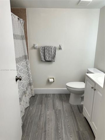 2055 SW 122nd Ave 425, Miami, FL 33175