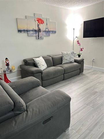 2055 SW 122nd Ave 425, Miami, FL 33175