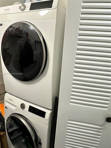 2055 SW 122nd Ave 425, Miami, FL 33175