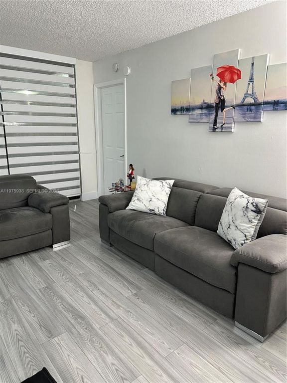 2055 SW 122nd Ave 425, Miami, FL 33175