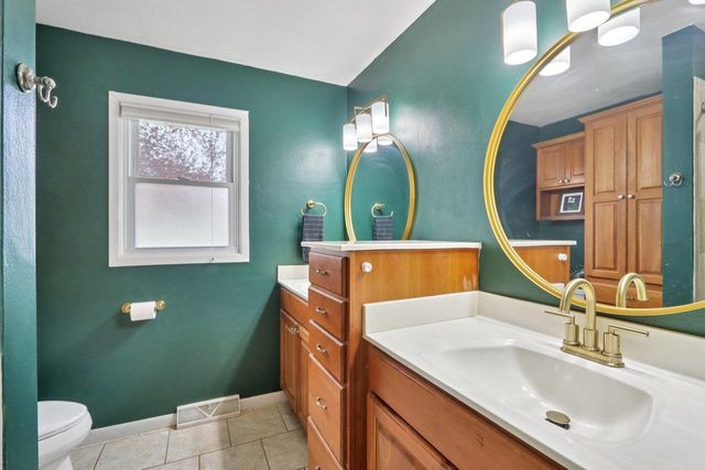 890 Blaser Court, Sun Prairie, WI 53590