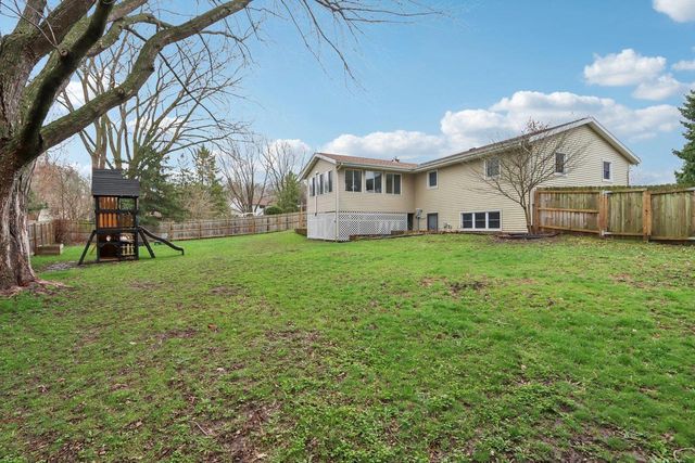 890 Blaser Court, Sun Prairie, WI 53590