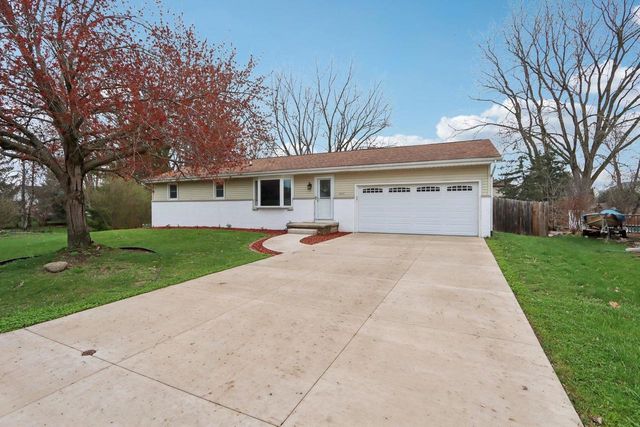 890 Blaser Court, Sun Prairie, WI 53590