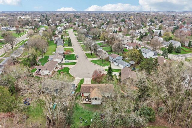 890 Blaser Court, Sun Prairie, WI 53590