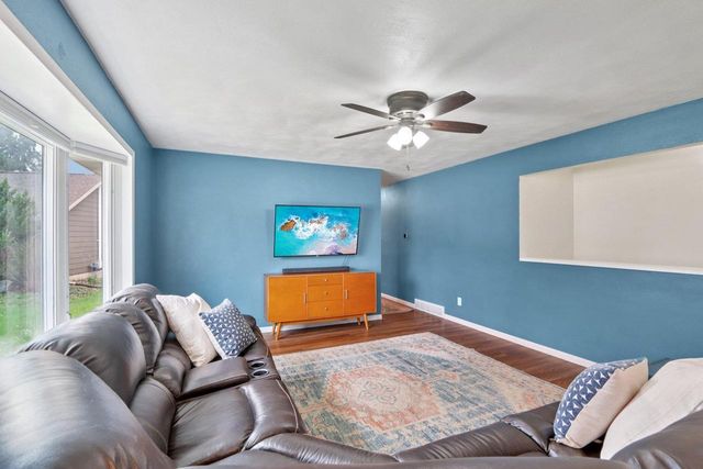 890 Blaser Court, Sun Prairie, WI 53590