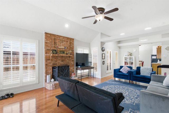 923 Newport Drive, Mesquite, TX 75149