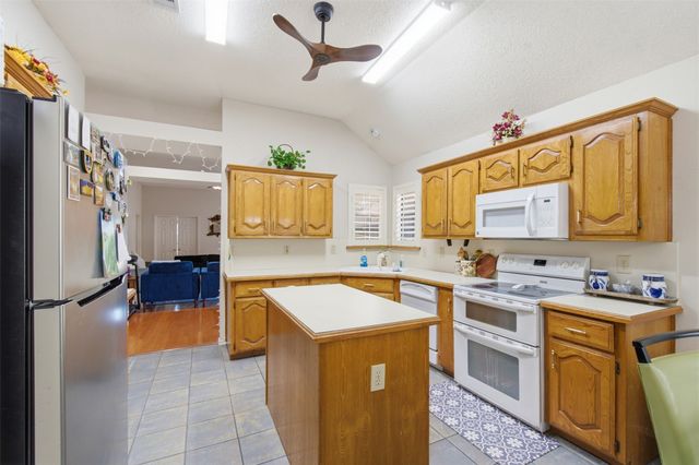 923 Newport Drive, Mesquite, TX 75149
