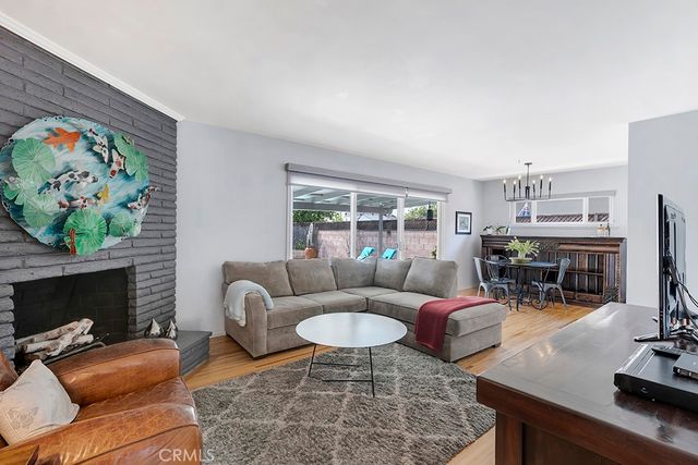 8367 Garden Grove, Northridge, CA 91325