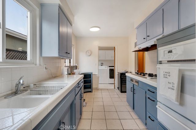 8367 Garden Grove, Northridge, CA 91325