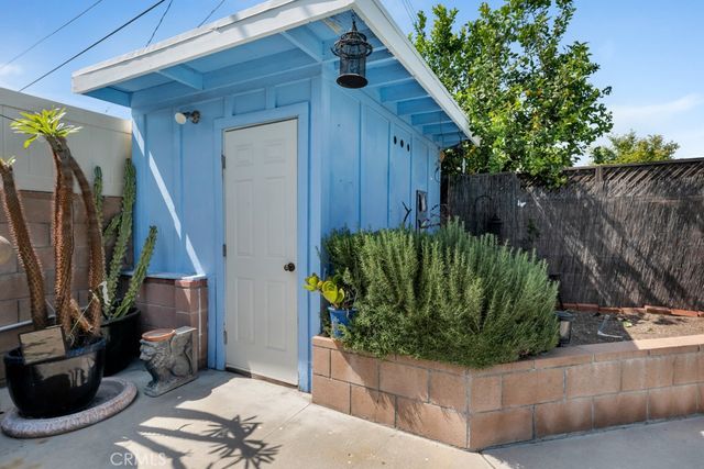 8367 Garden Grove, Northridge, CA 91325