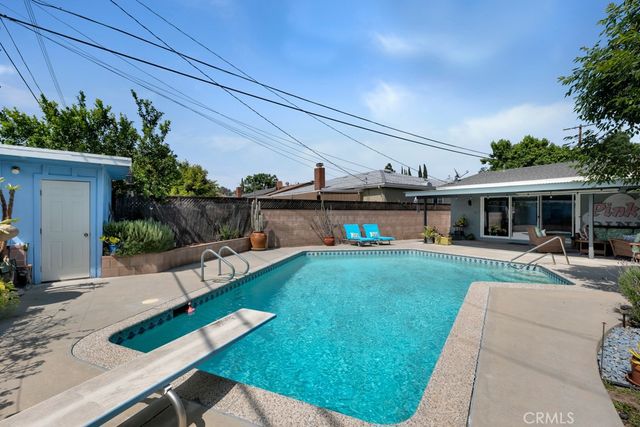 8367 Garden Grove, Northridge, CA 91325