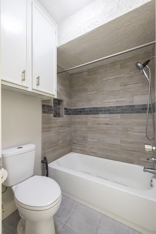 2302 38th Avenue N, Texas City, TX 77590