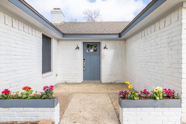 2302 38th Avenue N, Texas City, TX 77590