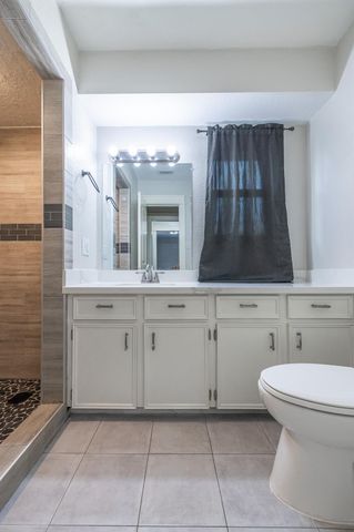 2302 38th Avenue N, Texas City, TX 77590