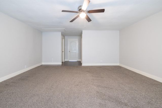 2302 38th Avenue N, Texas City, TX 77590