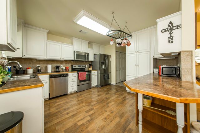 8 Cross Street, Mayflower, AR 72106