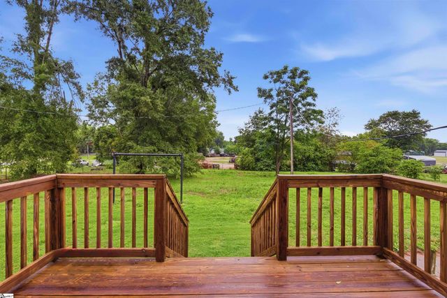1302 Wham Lawn Road, Gray Court, SC 29645