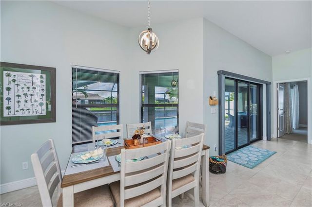 910 SW 12th TER, Cape Coral, FL 33991