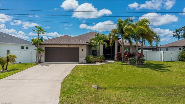 910 SW 12th TER, Cape Coral, FL 33991