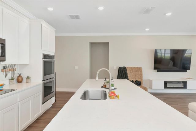 2105 CITRUS BREEZE DRIVE, Bradenton, FL 34208