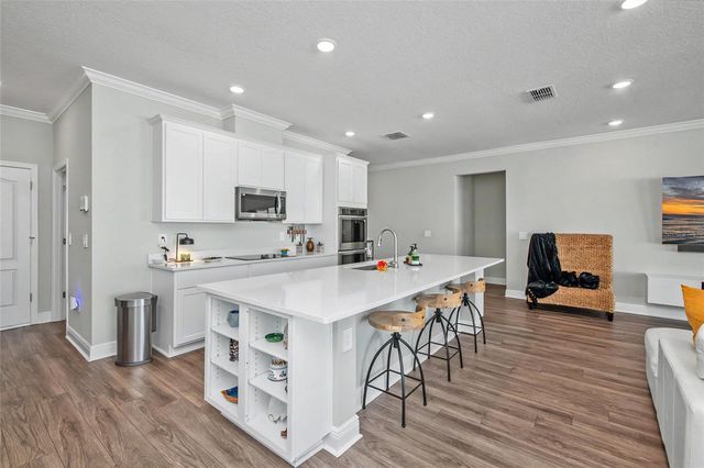 2105 CITRUS BREEZE DRIVE, Bradenton, FL 34208