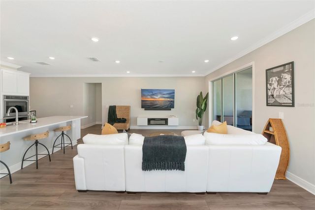 2105 CITRUS BREEZE DRIVE, Bradenton, FL 34208