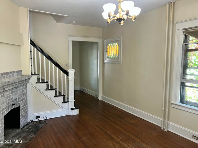 14 Bleeker Avenue, Troy, NY 12180