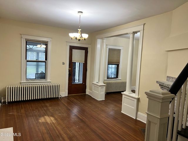 14 Bleeker Avenue, Troy, NY 12180
