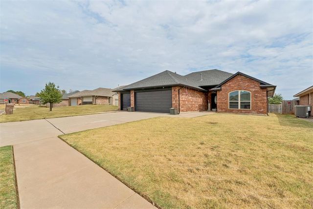 616 Madeline Lane, Moore, OK 73160