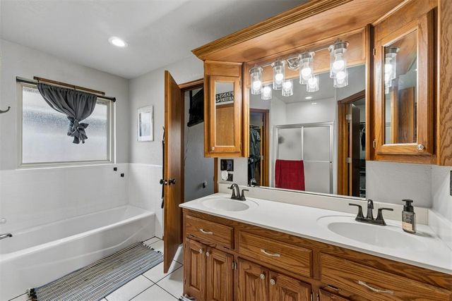 616 Madeline Lane, Moore, OK 73160