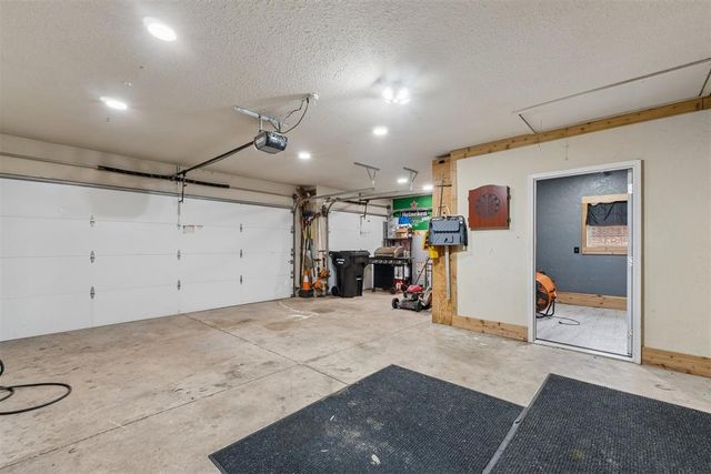 616 Madeline Lane, Moore, OK 73160
