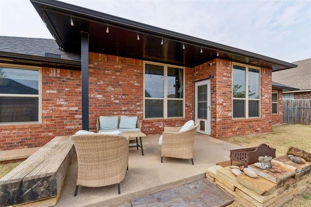 616 Madeline Lane, Moore, OK 73160