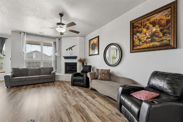 616 Madeline Lane, Moore, OK 73160