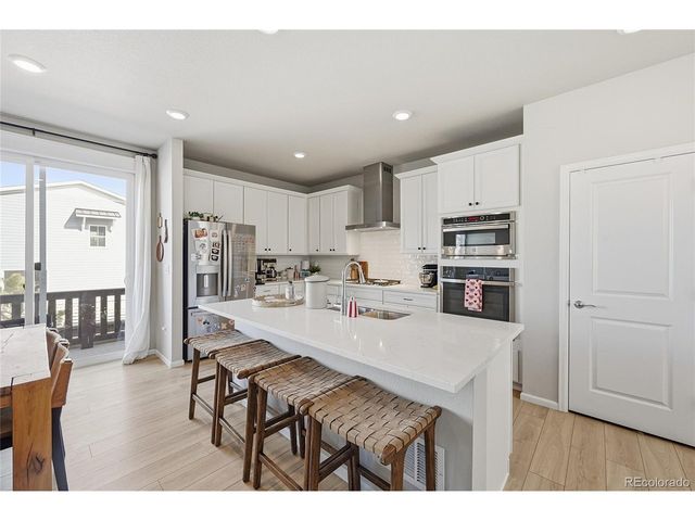 7283 Goldbloom Ln, Littleton, CO 80125