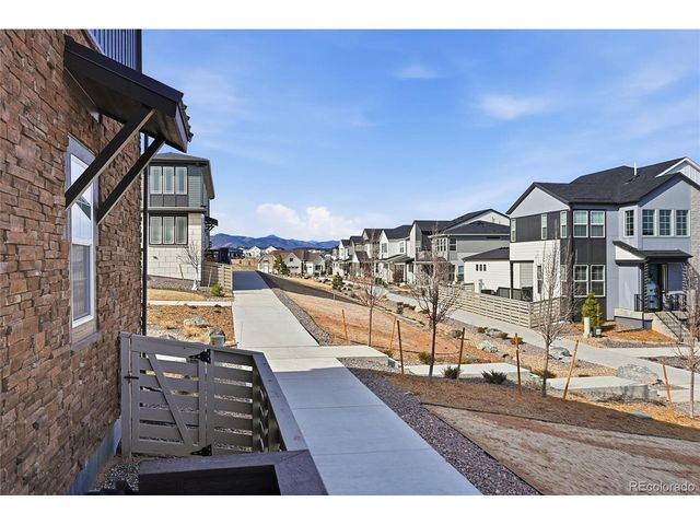 7283 Goldbloom Ln, Littleton, CO 80125