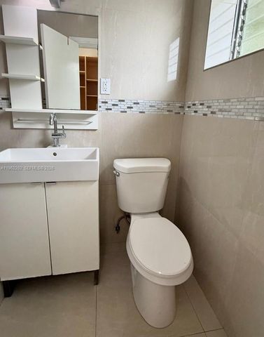 823 NE 10th St 3, Hallandale Beach, FL 33009