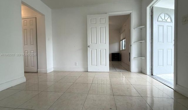 823 NE 10th St 3, Hallandale Beach, FL 33009