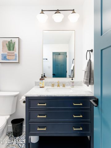 7302 E PORTLAND Street, Scottsdale, AZ 85257